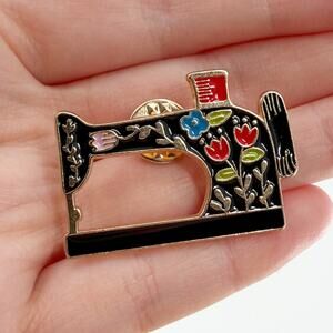 Vintage Sewing Machine Floral Soft Enamel Pin Tailor Seamstress Badge